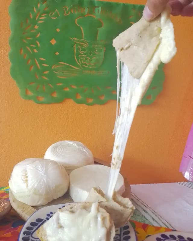 Queso Oaxaqueño derretido